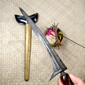 Keris Cengkrong Pamor Ngulit Semangka Tetesing Warih Tangguh Mataram Warangka Wulan Tumanggal Mahoni Sangat Langka Bersertifikat