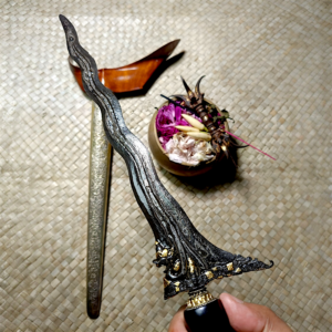 Keris Naga Raja Luk 9 Kinatah Emas Wedana Lima Pamor Ngulit Semangka Tetesing Warih Tangguh Mataram Bagelenan Warangka Branggah Yogyakarta Trembalo Deder Wunglen (berasal dari Pugaran Cungkup Makam Sultan Agung Hanyakrakusuma di Pajimatan Imogiri) Sangat Langka Bersertifikat