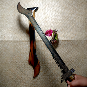 Pedang Keris Pamor Keleng Serasah Rajah Swastika Dengan Bintang Sulaiman Dan Alif Lam Ro (الر) Tangguh Era Mataram Lombok  Warangka Timoho Sangat Langka