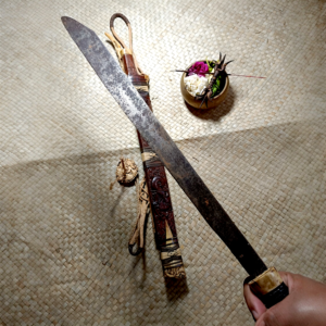 Mandau Tua Asli Suku Dayak Bahau Sangat Langka